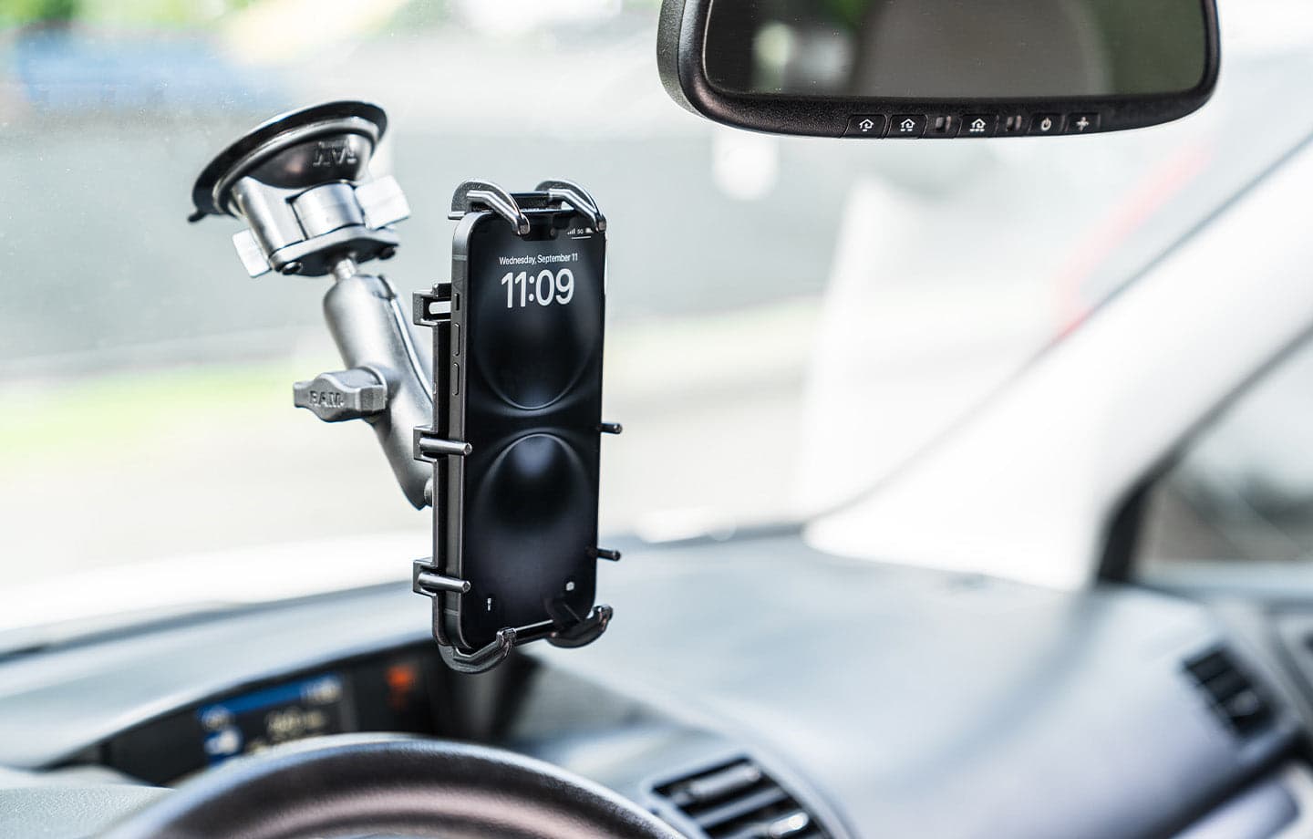iPhone 16 Confirmed Fitment & Universal Mounts